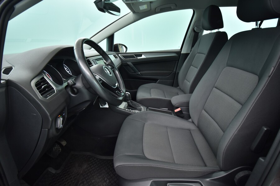 Volkswagen Golf Sportsvan vaihtoauto