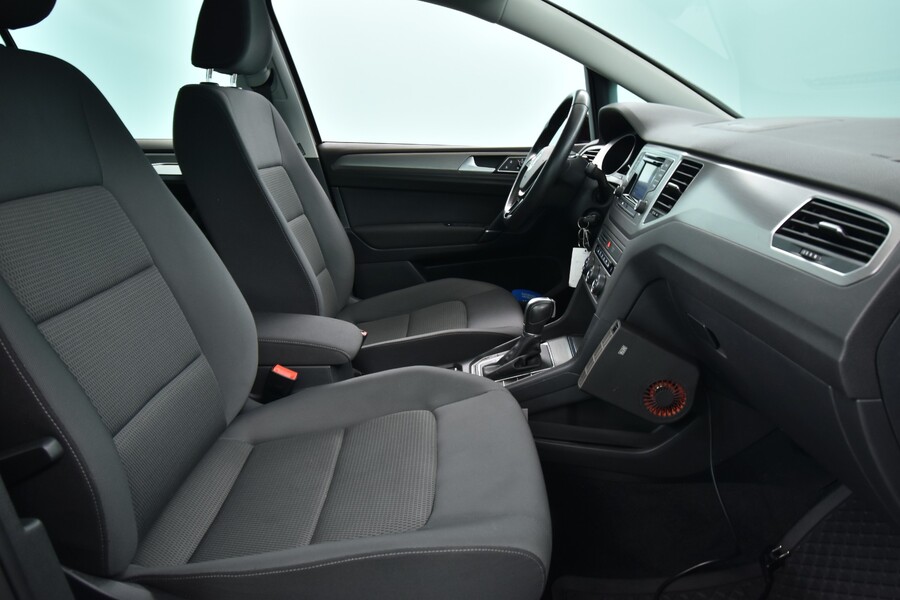 Volkswagen Golf Sportsvan vaihtoauto