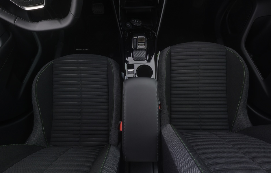 Peugeot e-2008 vaihtoauto