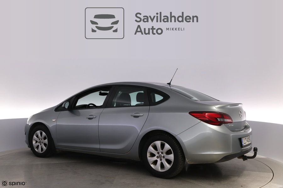 Opel Astra vaihtoauto