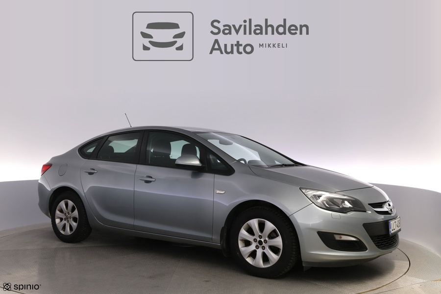 Opel Astra vaihtoauto