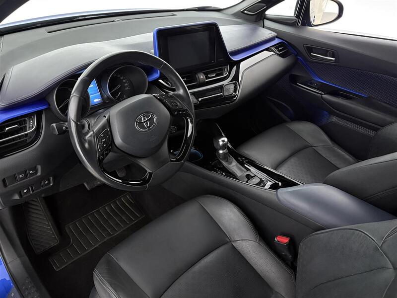 Toyota C-HR vaihtoauto