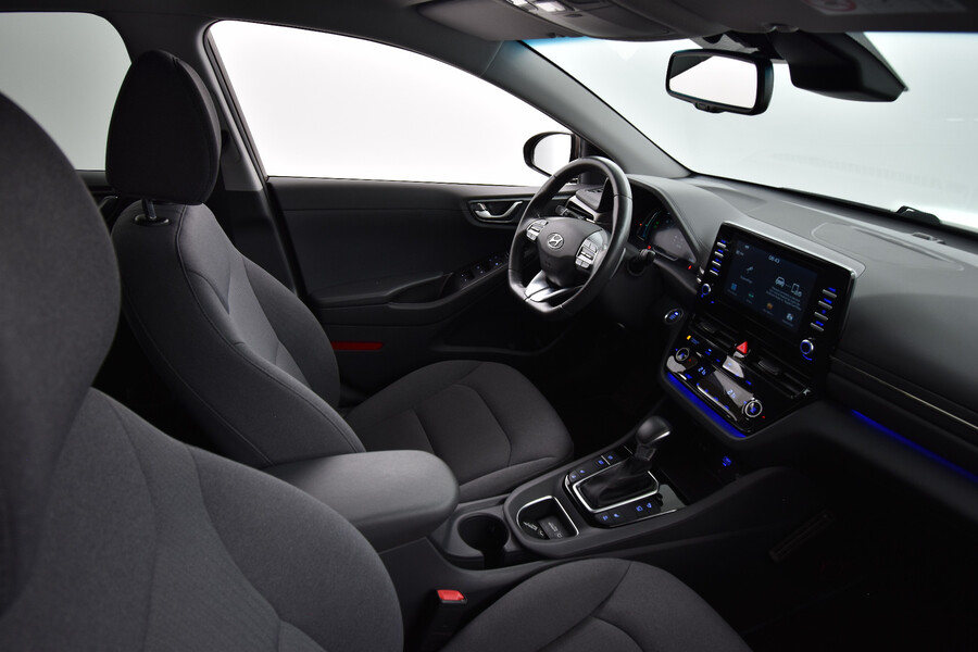 Hyundai IONIQ plug-in vaihtoauto