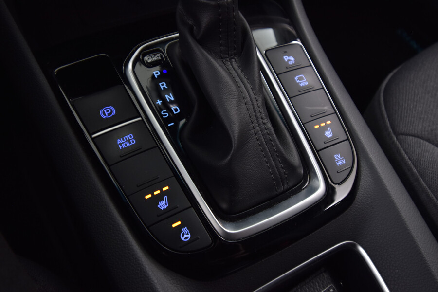 Hyundai IONIQ plug-in vaihtoauto