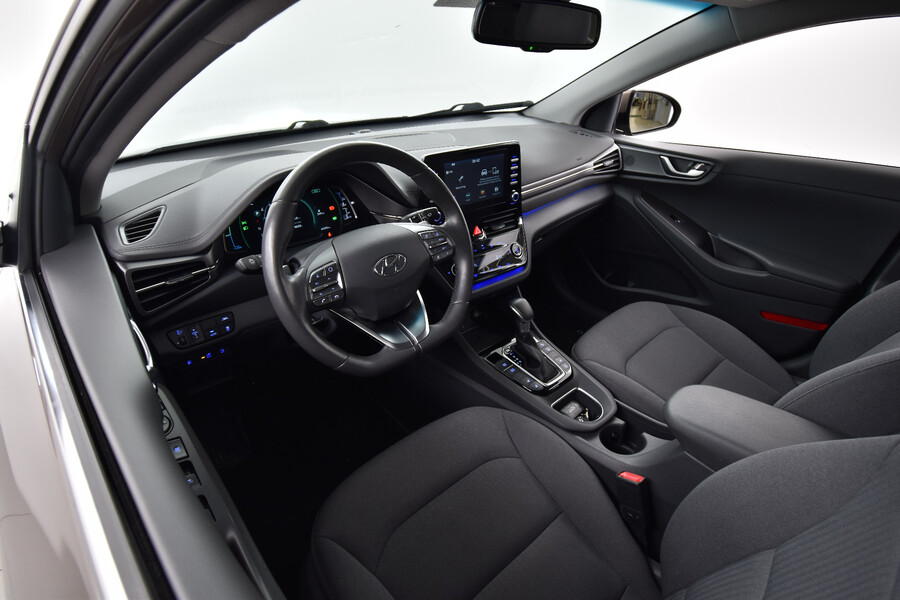 Hyundai IONIQ plug-in vaihtoauto