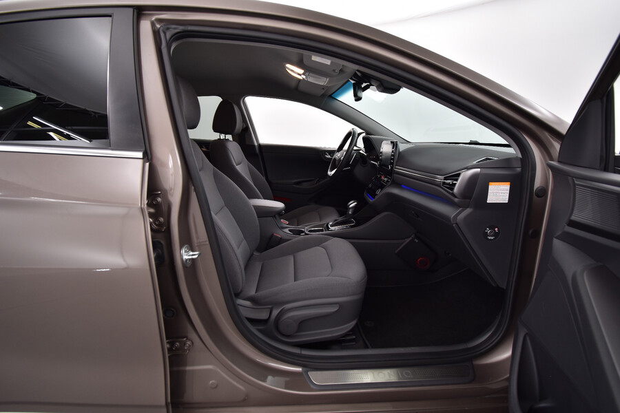 Hyundai IONIQ plug-in vaihtoauto