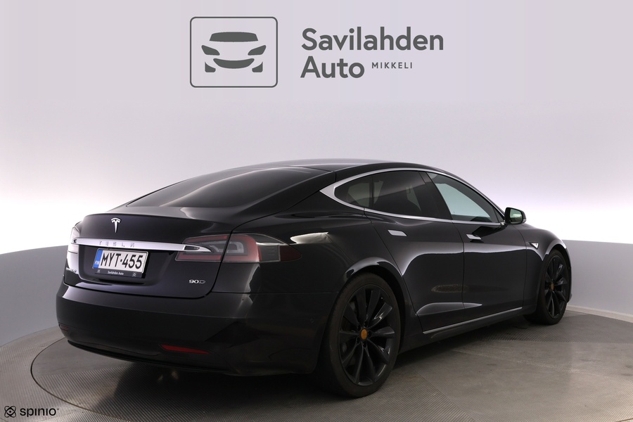 Tesla Model S vaihtoauto