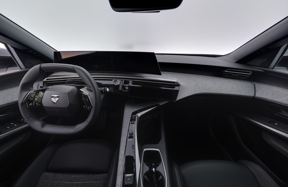 Peugeot E-5008 vaihtoauto