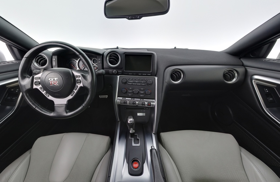 Nissan GT-R vaihtoauto