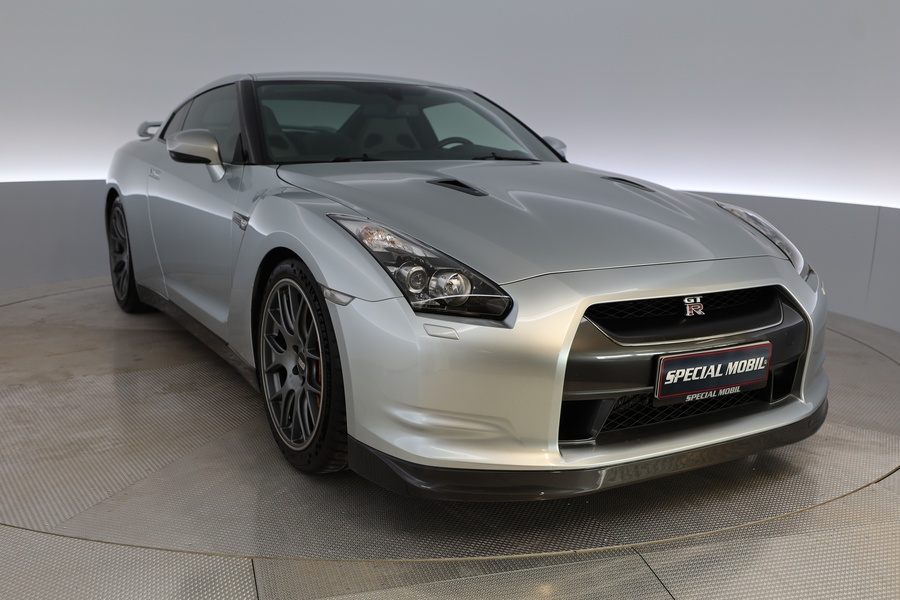 Nissan GT-R vaihtoauto