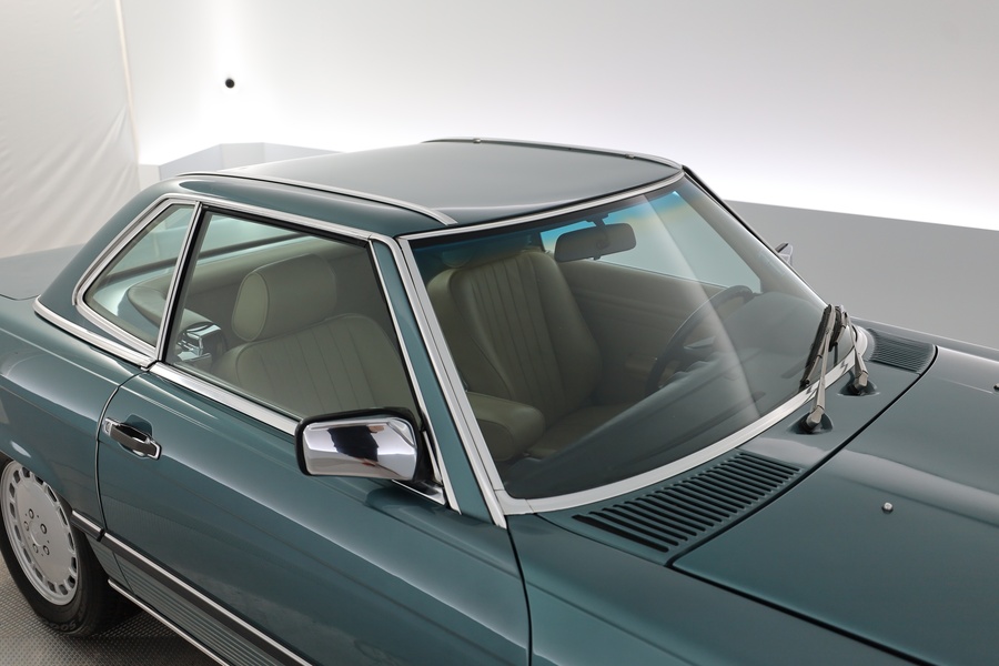 Mercedes-Benz SL vaihtoauto