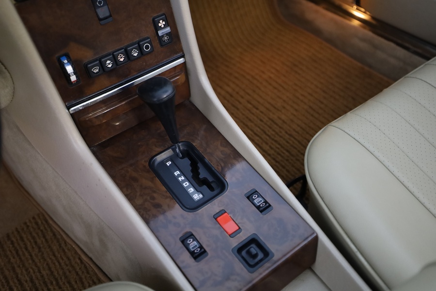 Mercedes-Benz SL vaihtoauto