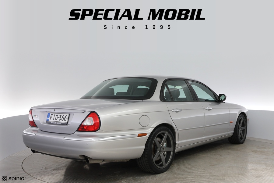 Jaguar XJR vaihtoauto