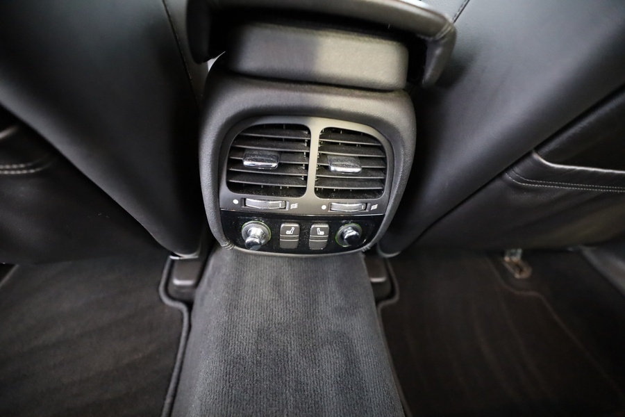 Jaguar XJR vaihtoauto