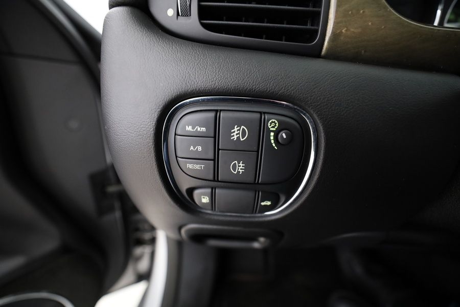 Jaguar XJR vaihtoauto