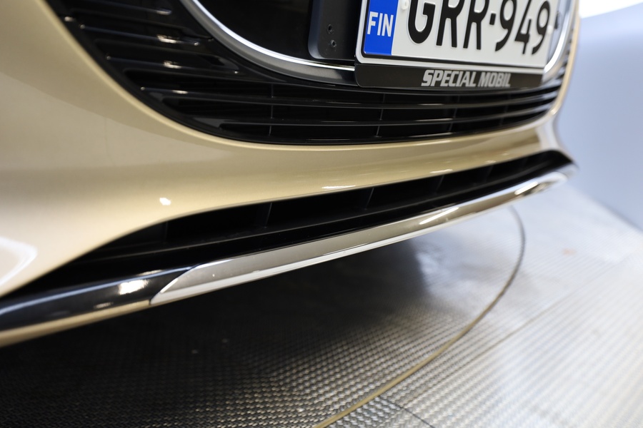 Mercedes-Benz EQV vaihtoauto