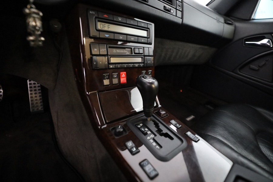 Mercedes-Benz SL vaihtoauto