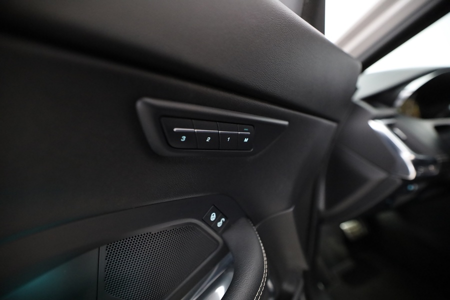 Jaguar E-PACE vaihtoauto