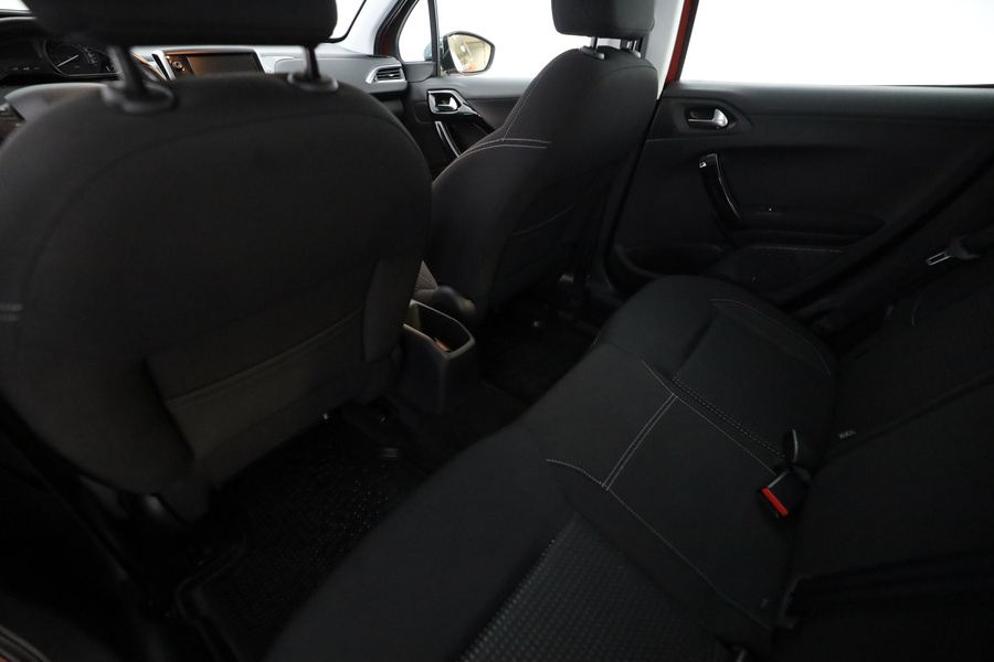 Peugeot 208 vaihtoauto