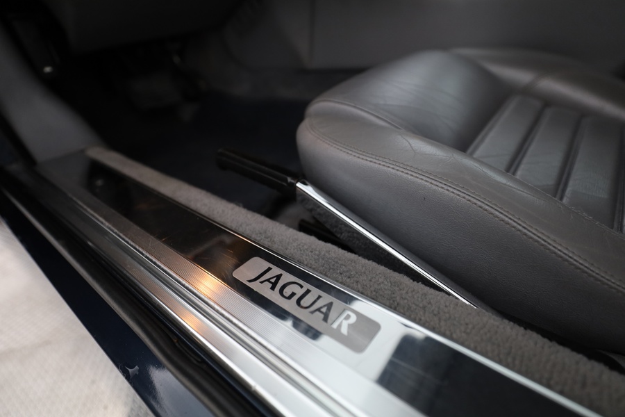 Jaguar XJS vaihtoauto