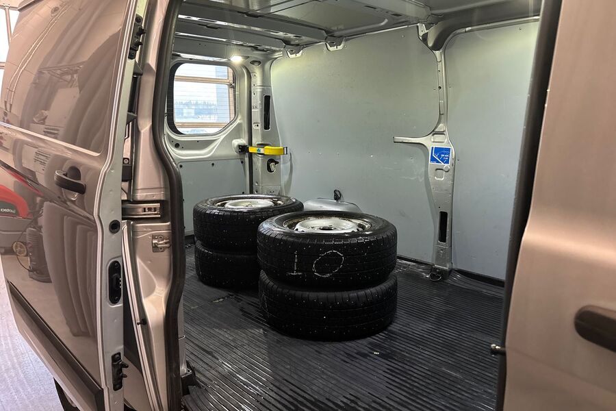 Ford Transit Custom vaihtoauto