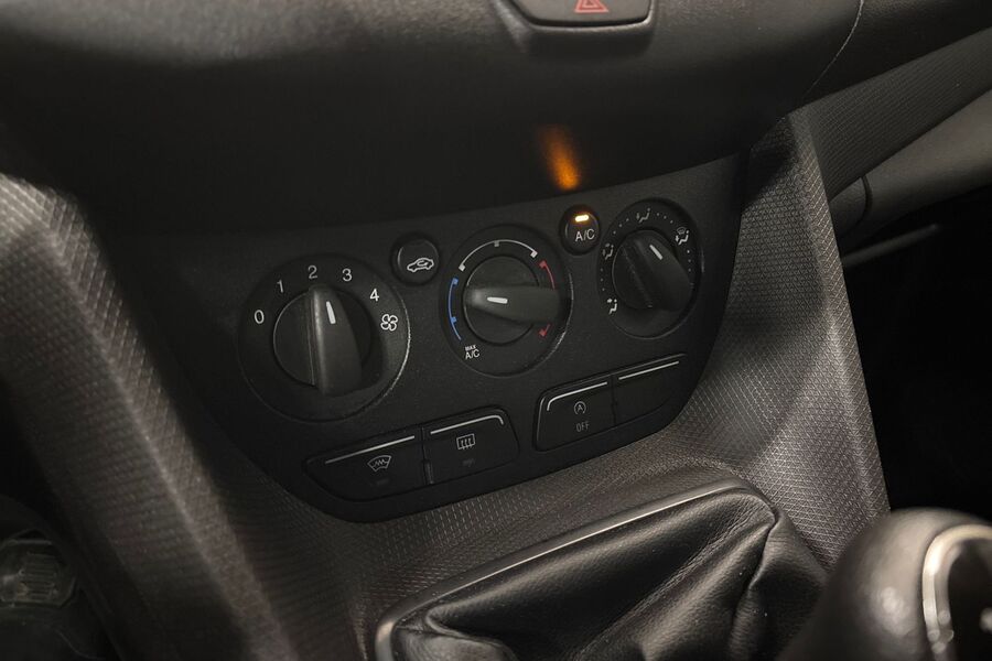 Ford Transit Connect vaihtoauto