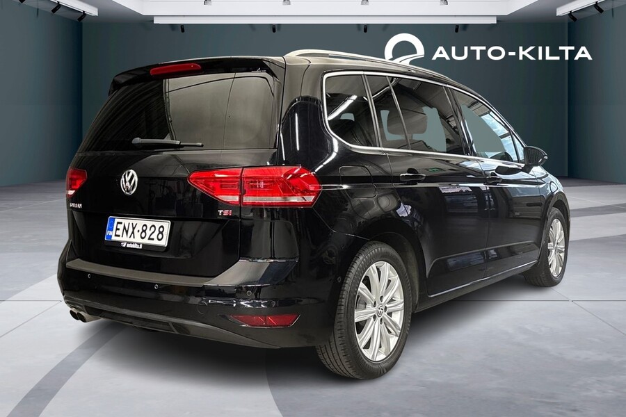 Volkswagen Touran vaihtoauto