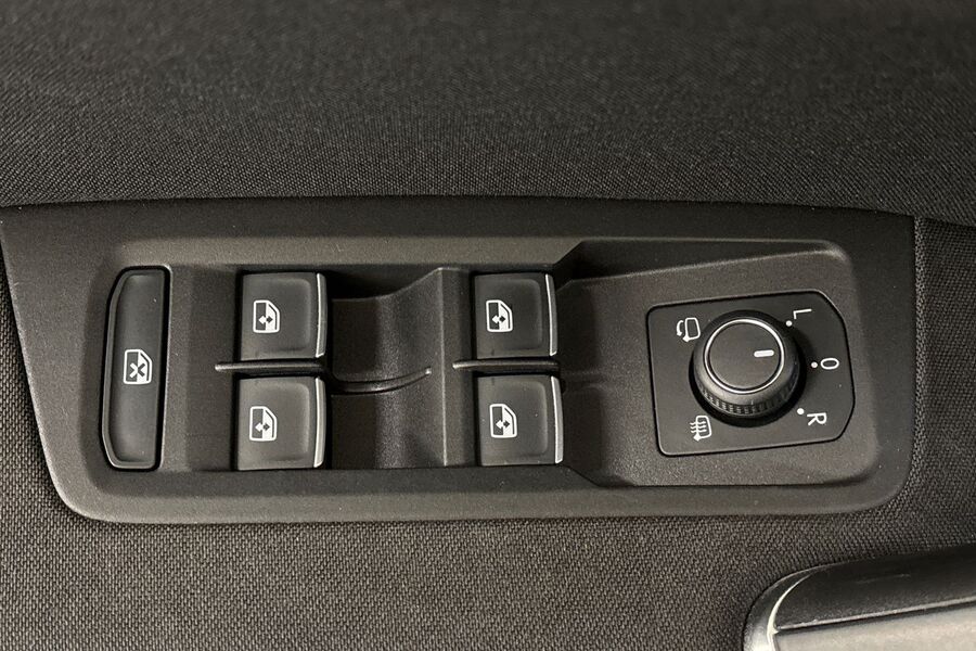 Volkswagen Touran vaihtoauto