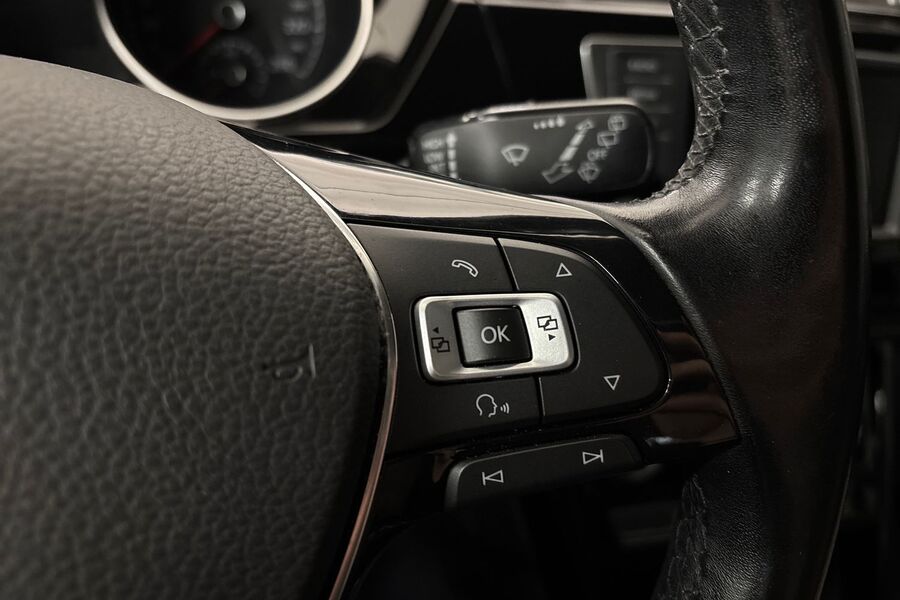 Volkswagen Touran vaihtoauto