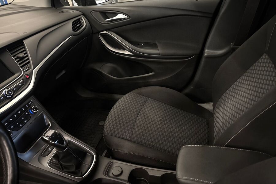 Opel Astra vaihtoauto