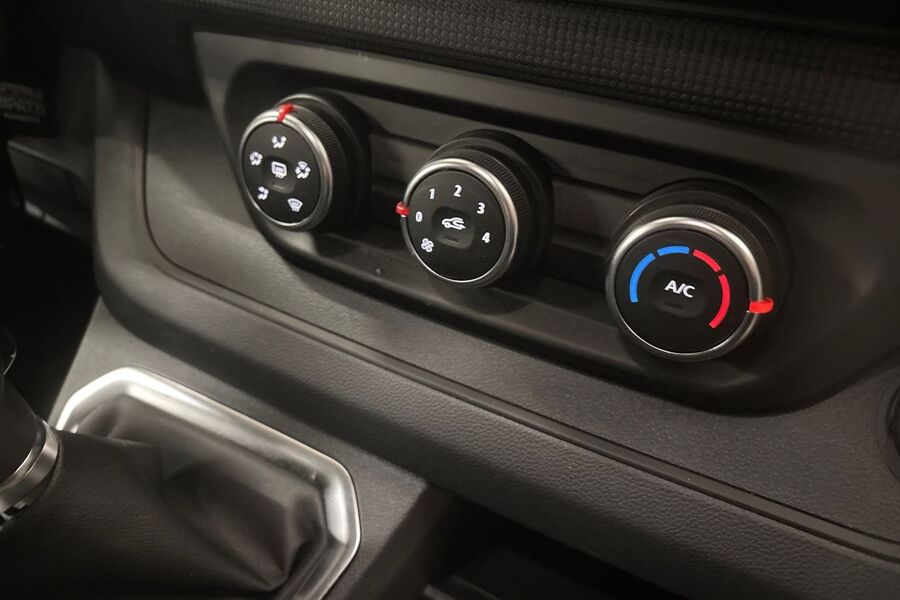 Nissan Primastar vaihtoauto