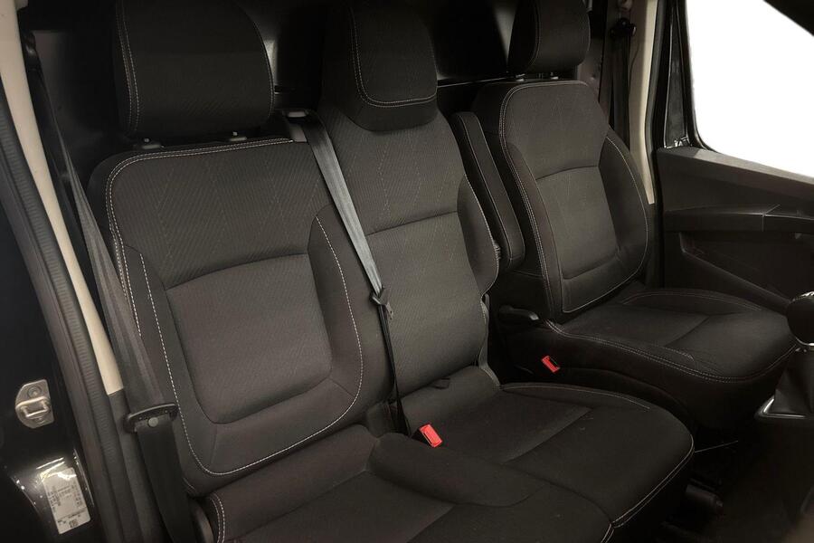 Nissan Primastar vaihtoauto