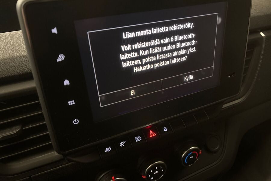 Nissan Primastar vaihtoauto