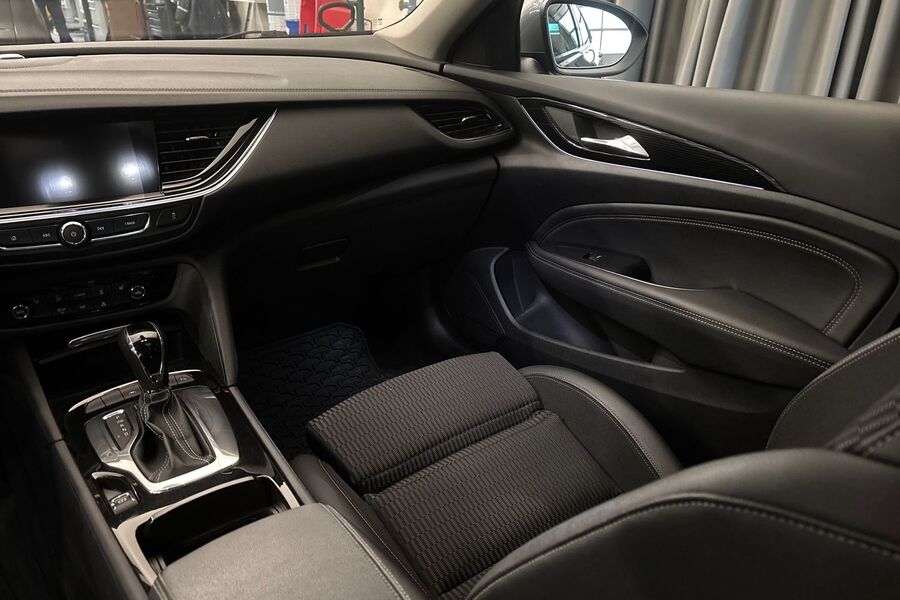 Opel Insignia vaihtoauto