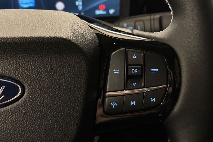 Ford Transit Courier vaihtoauto