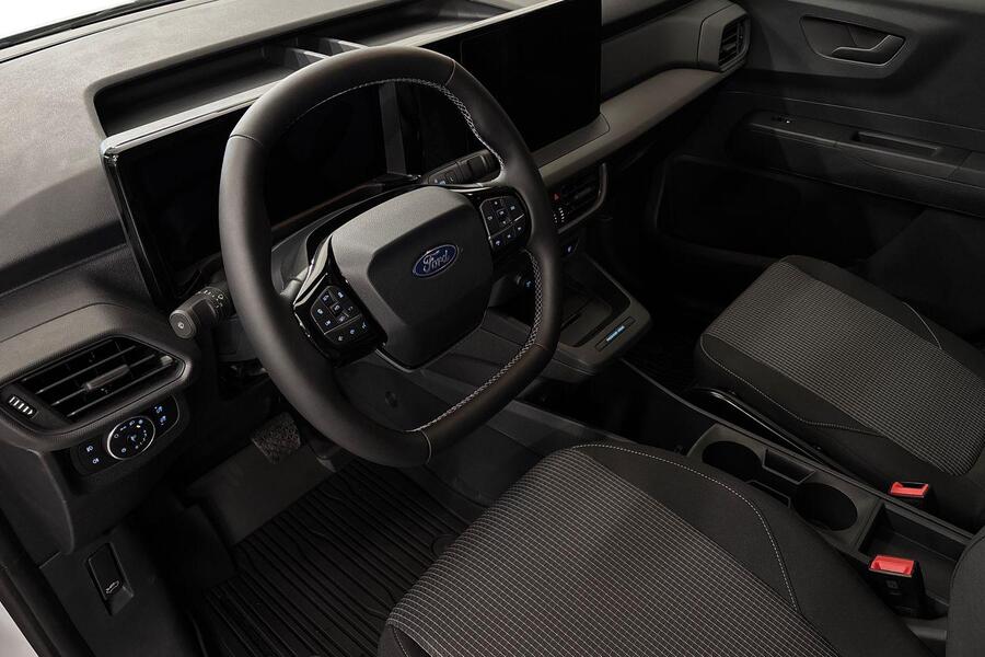 Ford Transit Courier vaihtoauto