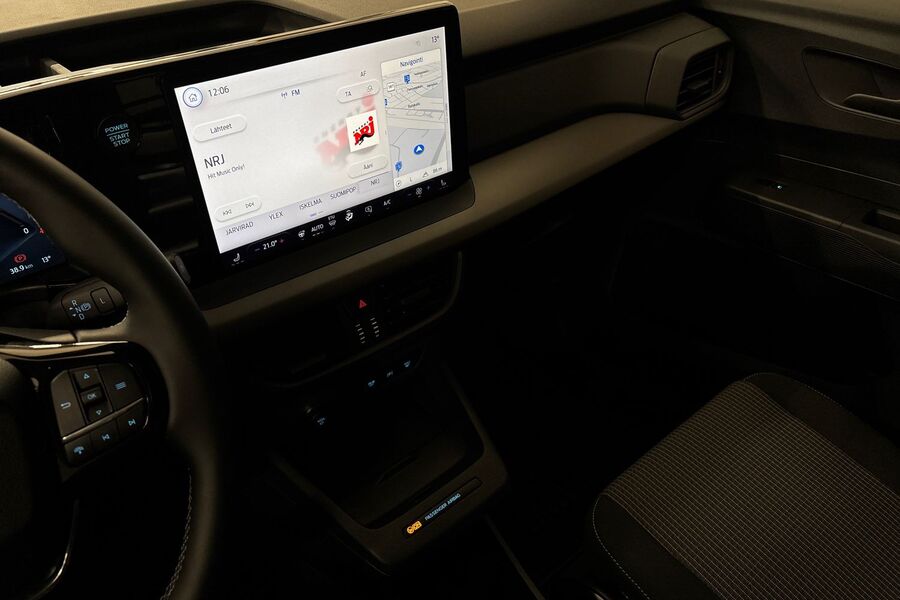 Ford Transit Courier vaihtoauto