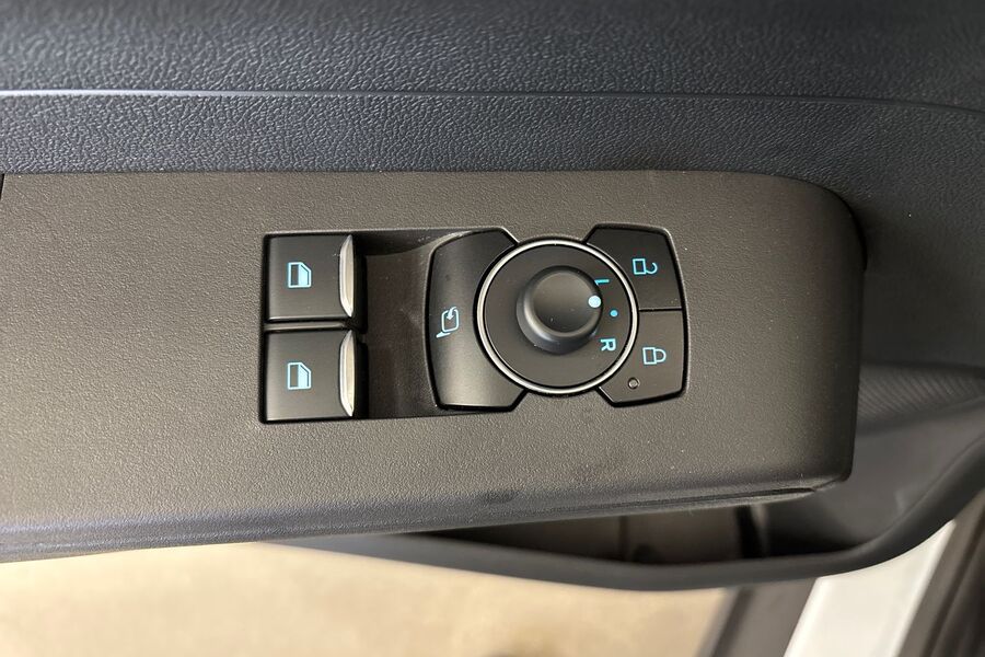 Ford Transit Courier vaihtoauto