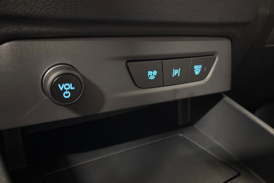 Ford Transit Courier vaihtoauto