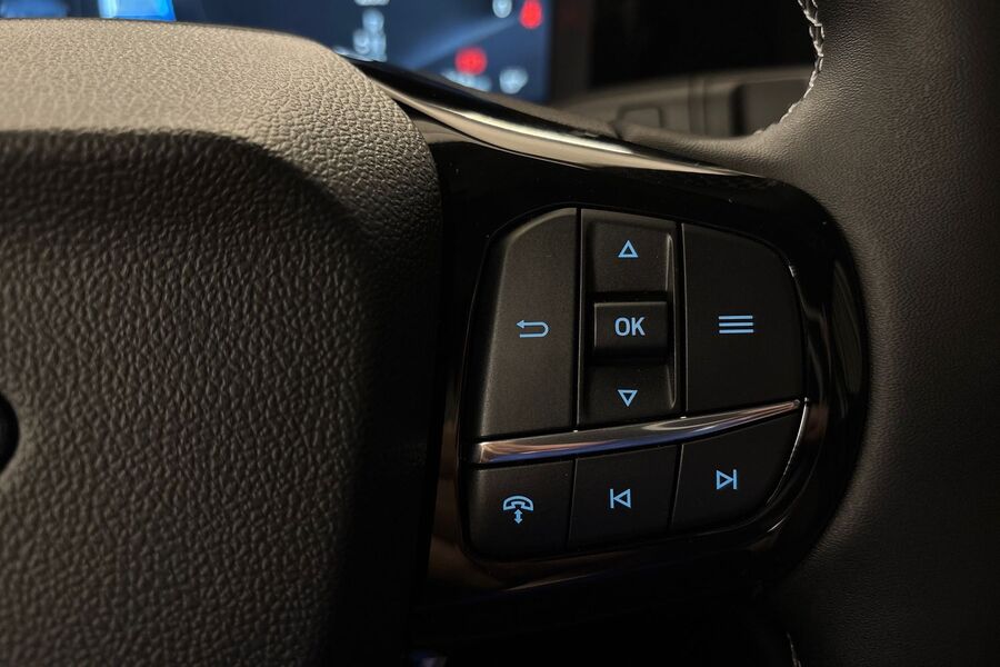 Ford Tourneo Courier vaihtoauto