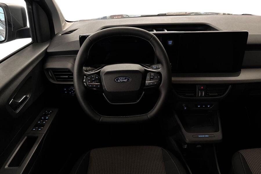 Ford Tourneo Courier vaihtoauto