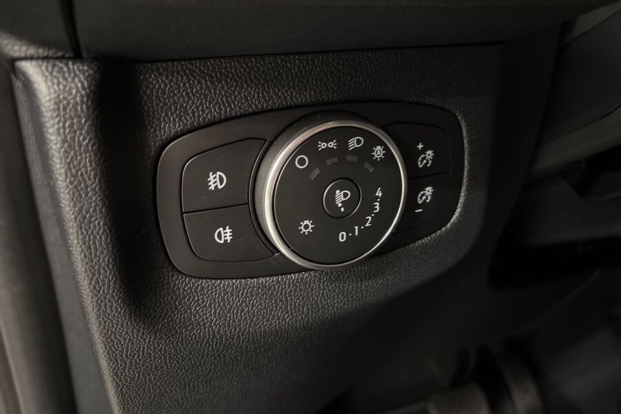 Ford Tourneo Courier vaihtoauto