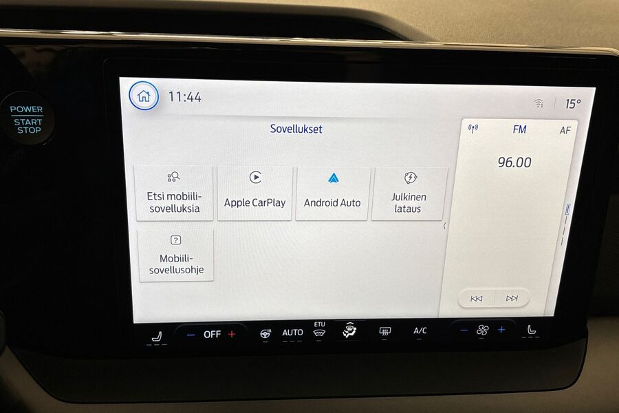 Ford Tourneo Courier vaihtoauto