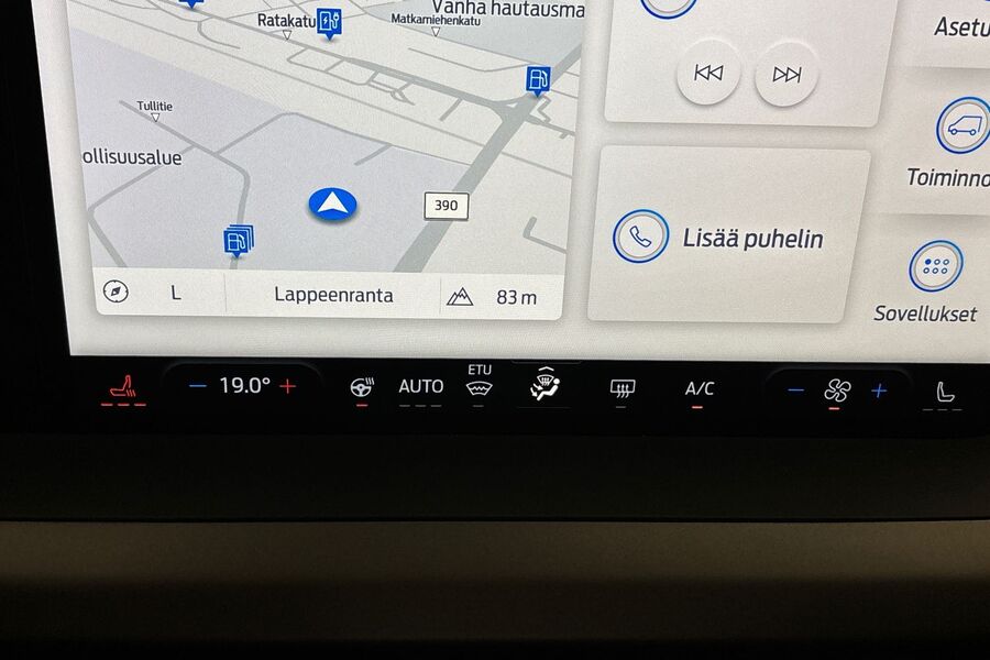 Ford Tourneo Courier vaihtoauto
