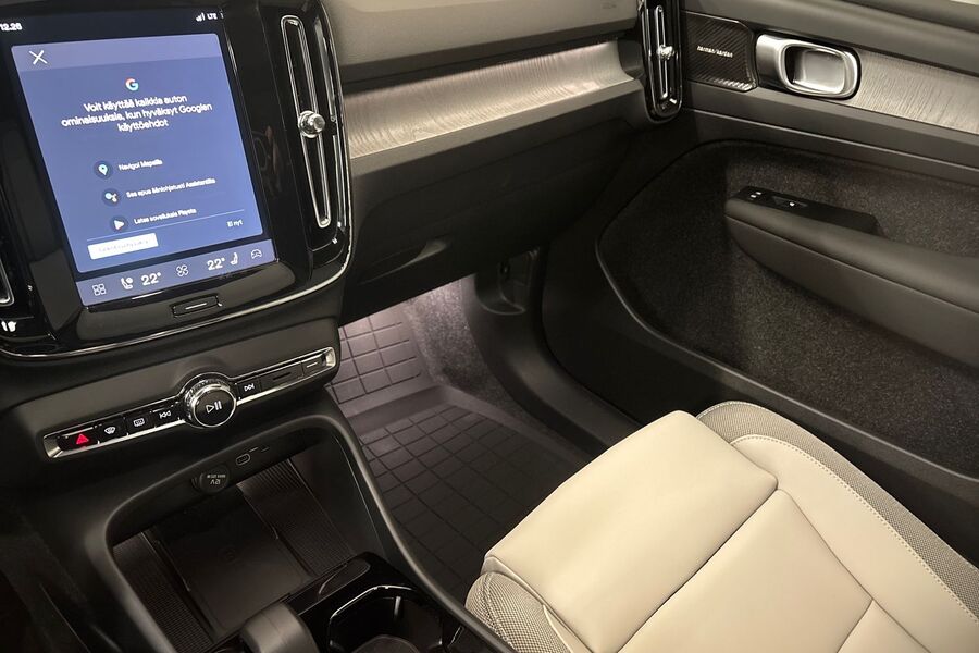 Volvo EX40 vaihtoauto