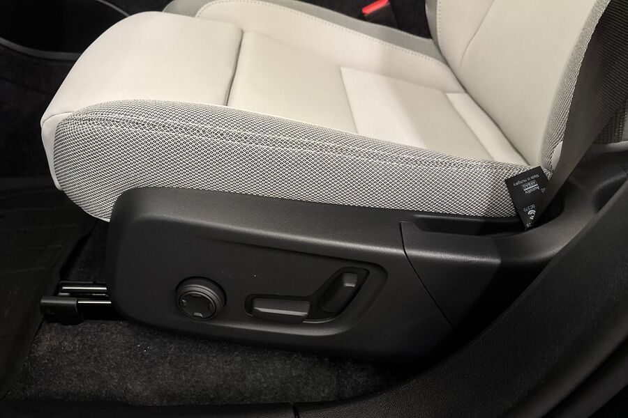 Volvo EX40 vaihtoauto