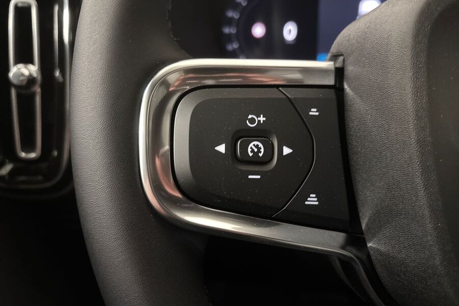 Volvo EX40 vaihtoauto