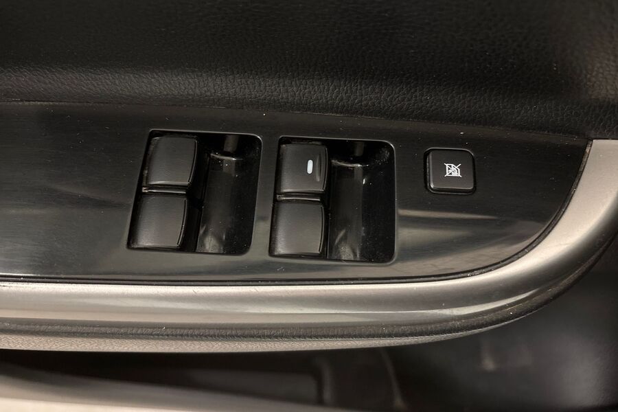 Mitsubishi L200 vaihtoauto