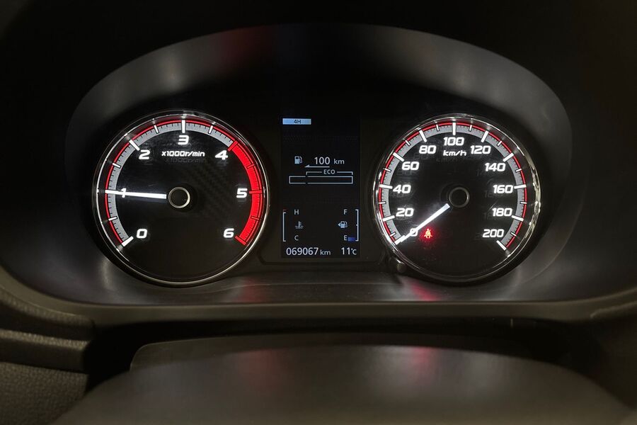 Mitsubishi L200 vaihtoauto