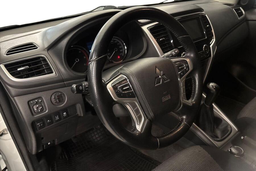 Mitsubishi L200 vaihtoauto